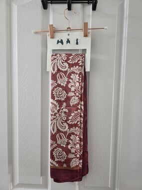 Red Paisley Multi-use Wrap